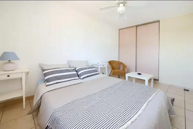 Jolie Chambre Chaleureuse Marsylia 0*,